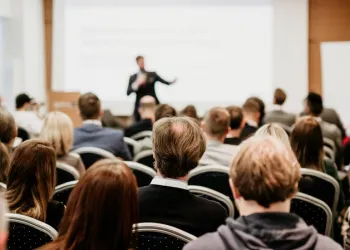 Simultane ve Ses Kiralama: Uluslararası Organizasyonlarda Kesintisiz İletişim