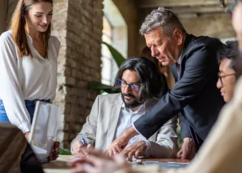 Yabancı ve Offshore Şirketler İçin Türkiye'de Hesap Açma ve Noter Onaylı Tercüme Süreci