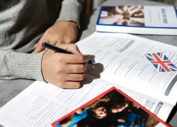 Noter Onaylı İngilizce Tercüme: Nedir ve Hangi Belgeler İçin Gerekir?