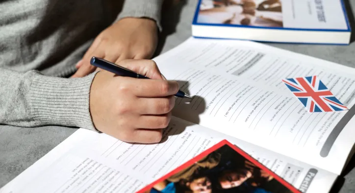 Noter Onaylı İngilizce Tercüme: Nedir ve Hangi Belgeler İçin Gerekir?