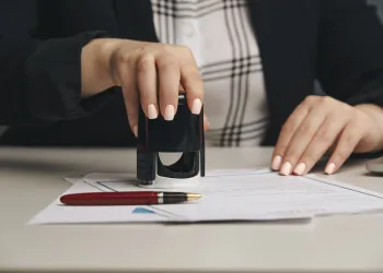 Hızlı Bilgi: Noter Onaylı Tercüme Kaç Günde Hazır Olur?