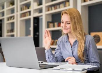 Yeminli İngilizce Tercüman: Kimdir, Nasıl Olunur? (2025 Adım Adım Rehber)