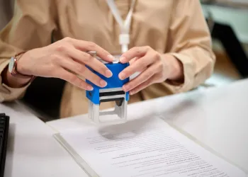 Çeviri Yapılmış Bir Belgeye Noter Onayı Nasıl Alınır?