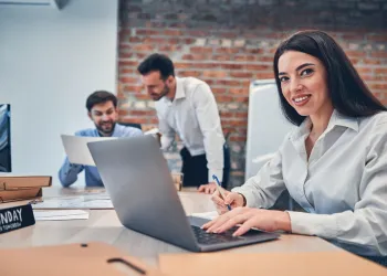 Yeminli Tercüme vs. Noter Onaylı Tercüme: Hangisine İhtiyacım Var?